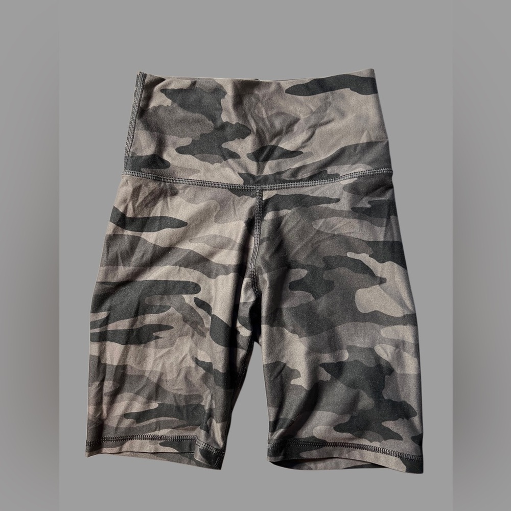 aerie Women’s Camo Bike Shorts - Gray & Black
